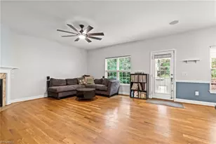2211 Wanda Dr, Greensboro, NC 27408 - Photo 8