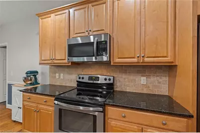 2211 Wanda Drive, Greensboro, NC 27408 - Photo 16