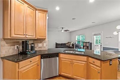 2211 Wanda Drive, Greensboro, NC 27408 - Photo 14