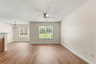32 Josephine Cir, Greensboro, NC 27410 - Photo 12