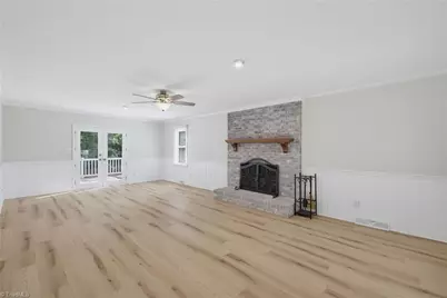 236 Lilac Drive, Kernersville, NC 27284 - Photo 8