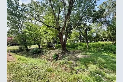 323 Pemberton Street, Yanceyville, NC 27379 - Photo 2