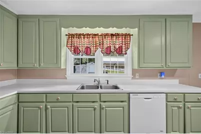 1115 E Willowbrook Drive, Burlington, NC 27215 - Photo 10