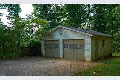 907 Onslow Drive, Greensboro, NC 27408 - Photo 44