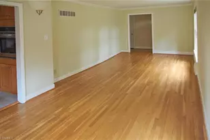 907 Onslow Dr, Greensboro, NC 27408 - Photo 8