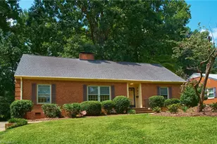 907 Onslow Dr, Greensboro, NC 27408 - Photo 2
