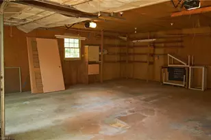 907 Onslow Dr, Greensboro, NC 27408 - Photo 46