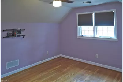 907 Onslow Drive, Greensboro, NC 27408 - Photo 32