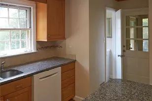 907 Onslow Dr, Greensboro, NC 27408 - Photo 12