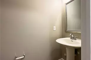 4586 Ramseur Dr, Winston-Salem, NC 27101 - Photo 10