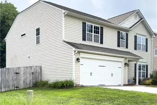 4586 Ramseur Dr, Winston-Salem, NC 27101 - Photo 2