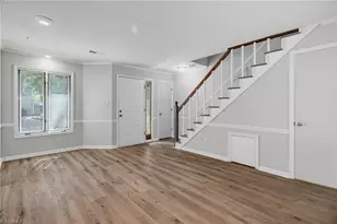 5351 Summit Heights Dr, Winston-Salem, NC 27104 - Photo 4