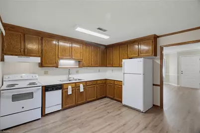 5351 Summit Heights Drive, Winston-Salem, NC 27104 - Photo 10