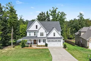 7625 Monty Dr, Kernersville, NC 27284 - Photo 2