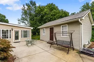 4104 Chinaberry Ct, Greensboro, NC 27405 - Photo 34