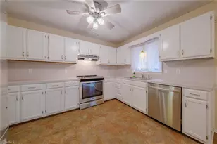 1121 Century Park Ave, Kernersville, NC 27284 - Photo 10