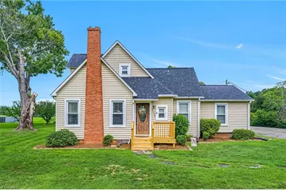 2472 Sparta Road, North Wilkesboro, NC 28659 - Photo 2