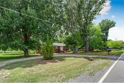 396 Narrow Gauge Road, Reidsville, NC 27320 - Photo 2