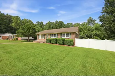 239 Rutledge Drive, Winston-Salem, NC 27103 - Photo 2