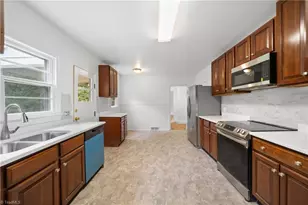 3563 Milhaven Rd, Winston-Salem, NC 27106 - Photo 10