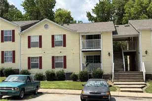 523 Mystic Dr, Greensboro, NC 27406 - Photo 2