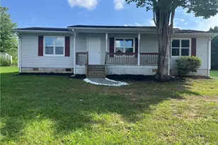1011 Rising Sun Dr, Yadkinville, NC 27055 - Photo 1