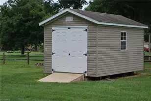 201 Madison Rd, Mocksville, NC 27028 - Photo 4