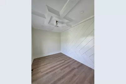 197 W Willow Street, Yadkinville, NC 27055 - Photo 2