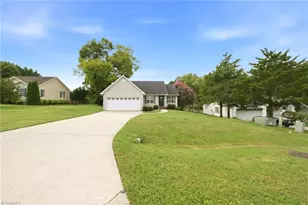 153 Cloister Dr, Mocksville, NC 27028 - Photo 6