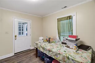 1608 Sharpe Rd, Greensboro, NC 27406 - Photo 10