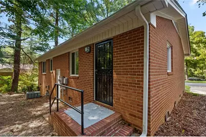 410 Parkwood Avenue, Winston-Salem, NC 27105 - Photo 24