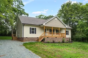 4505 Alamance Baptist Church Loop, Burlington, NC 27215 - Photo 4