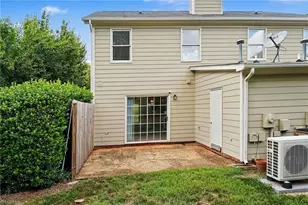 1100 Yellowbell Pl, Greensboro, NC 27410 - Photo 32