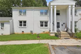 1400 Roslyn Dr, Burlington, NC 27215 - Photo 1