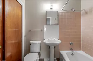 2318 New Orleans St, Greensboro, NC 27406 - Photo 20