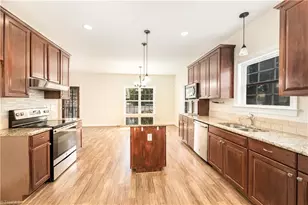 5922 Beckner St, Winston-Salem, NC 27103 - Photo 10
