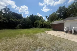 508 Carlton St, Thomasville, NC 27360 - Photo 2