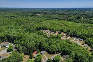 1404 Ballymena Dr, Reidsville, NC 27320 - Photo 4
