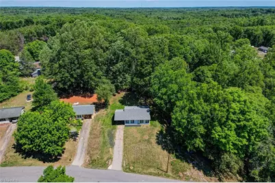 1404 Ballymena Drive, Reidsville, NC 27320 - Photo 2