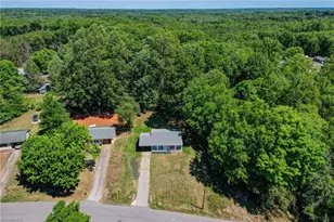 1404 Ballymena Dr, Reidsville, NC 27320 - Photo 2
