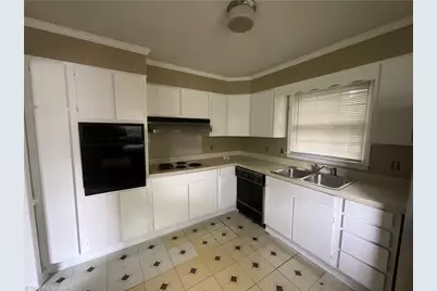 3118 Shallowford Drive, Greensboro, NC 27406 - Photo 8