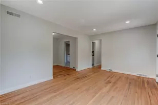 2312 Fernwood Dr, Greensboro, NC 27408 - Photo 16