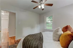 2312 Fernwood Dr, Greensboro, NC 27408 - Photo 10