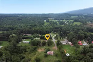1352 Gravitte Rd, Pilot Mountain, NC 27041 - Photo 40
