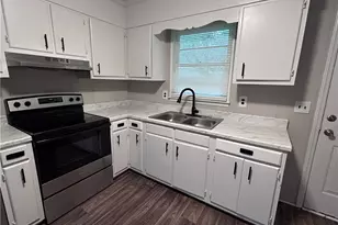 115 Cox Ave, Thomasville, NC 27360 - Photo 4