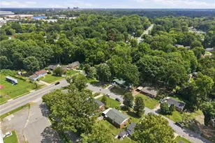 2704 Dumont Dr, Greensboro, NC 27403 - Photo 32