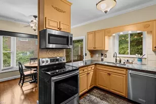 3601 Cherry Hill Dr, Greensboro, NC 27410 - Photo 12