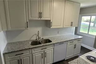 2613 Vanstory St, Greensboro, NC 27407 - Photo 2