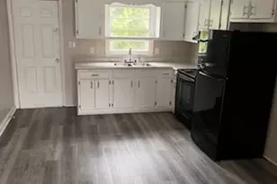 216 Church St, Thomasville, NC 27360 - Photo 2