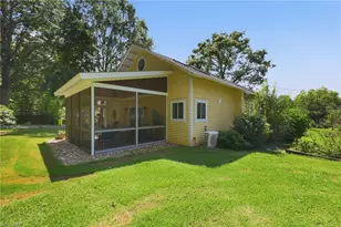 306 N 9th St, Mebane, NC 27302 - Photo 44